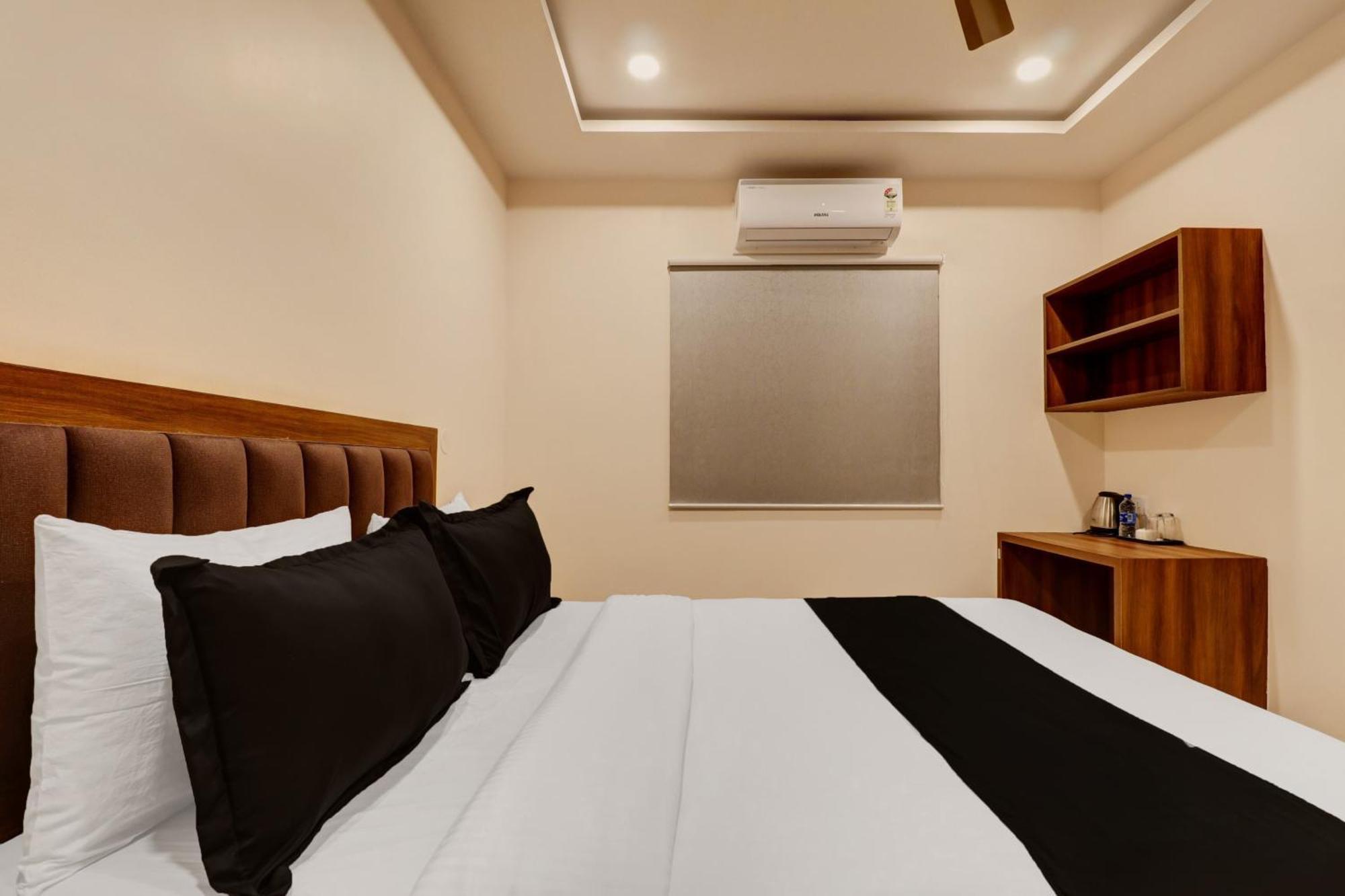 Super Townhouse Arekere Near Mithai Mahal 班加罗尔 外观 照片