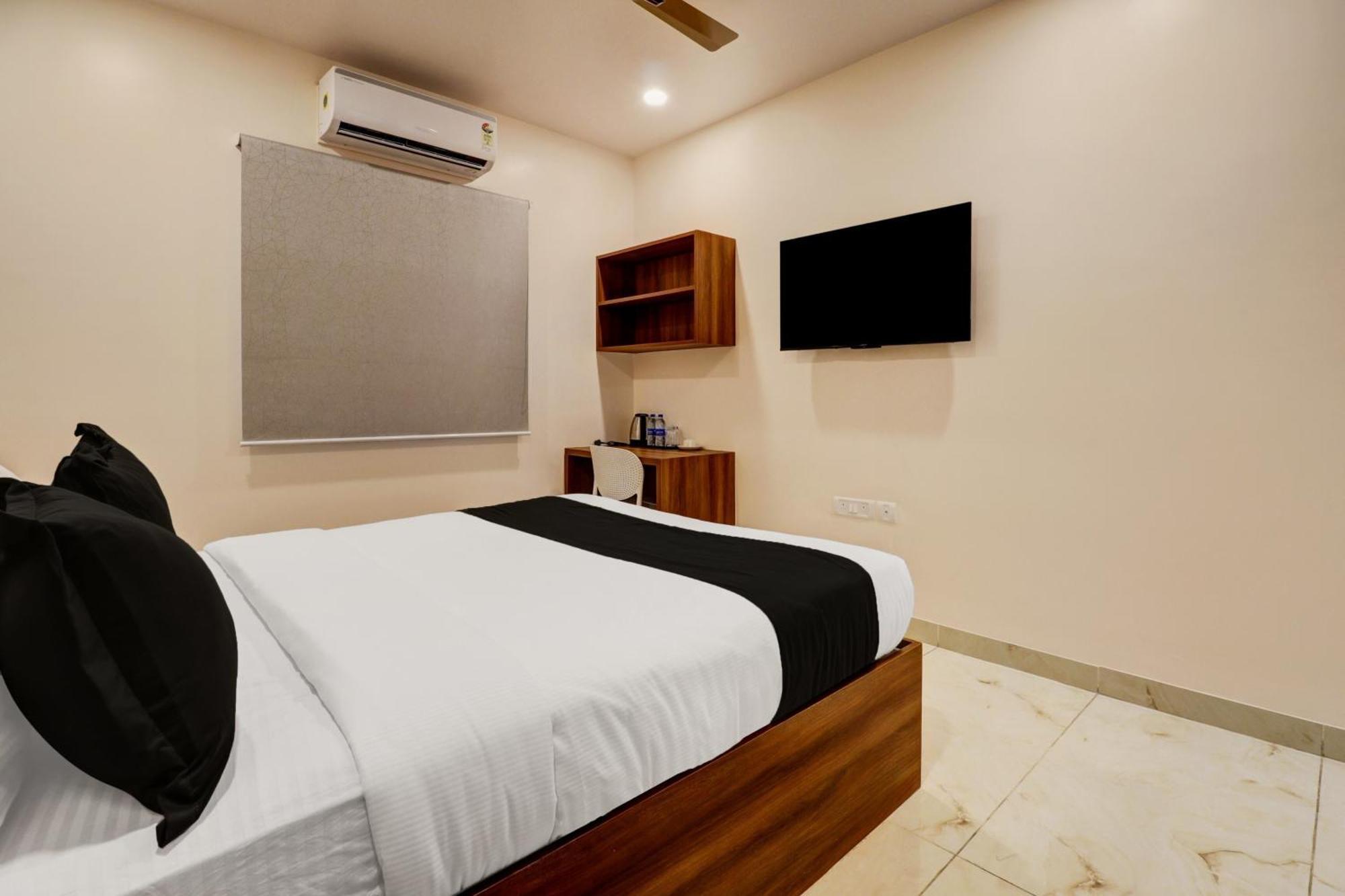 Super Townhouse Arekere Near Mithai Mahal 班加罗尔 外观 照片